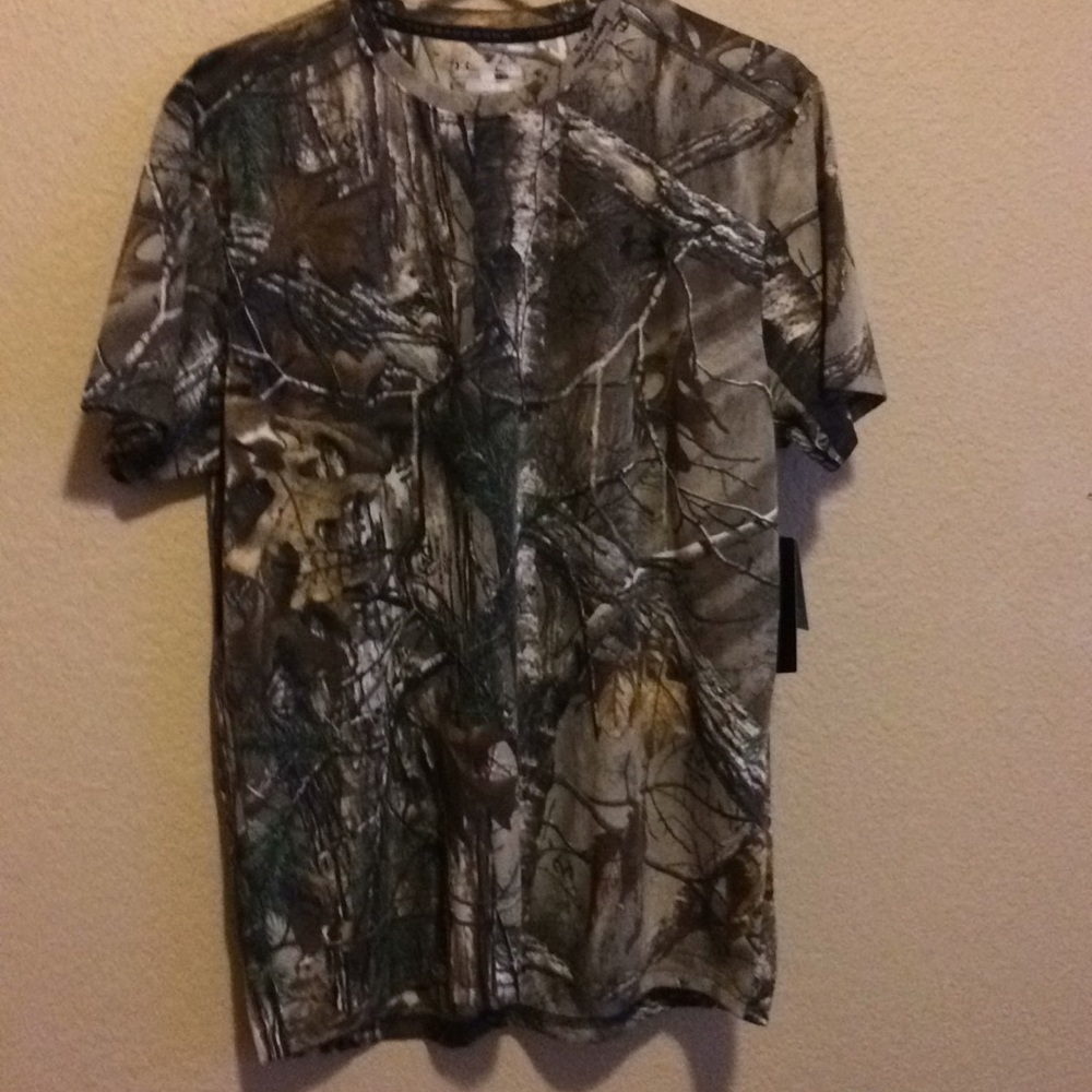New under armour t-shirt